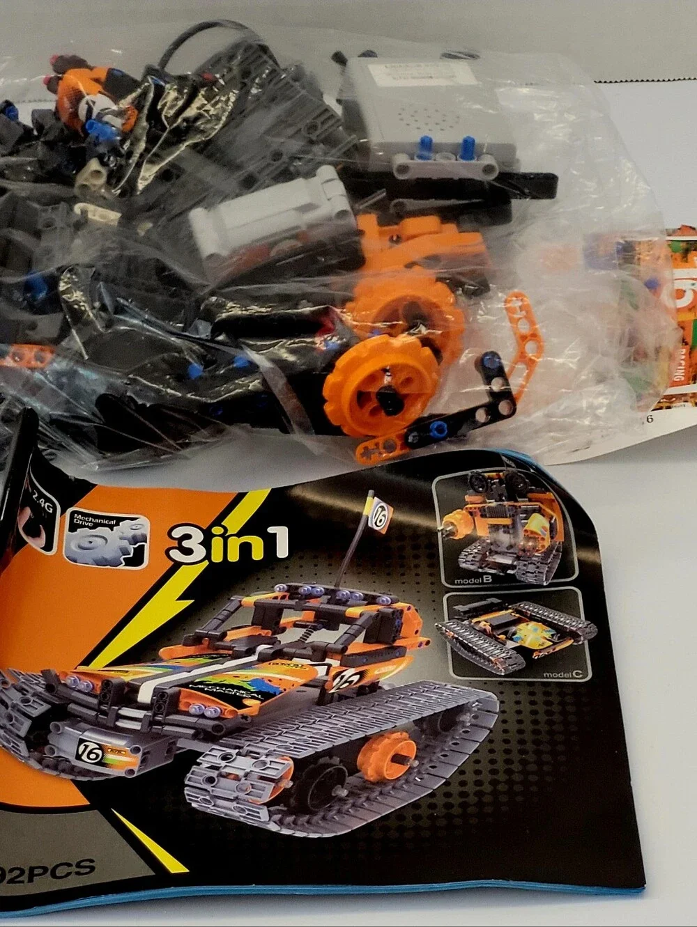 Kididdo Remote Control Building Toys STEM Robot Kit Incomplete FOR REPLACE PARTS